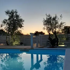 villa-nina-biograd-na-moru.hotelinzadar.com/